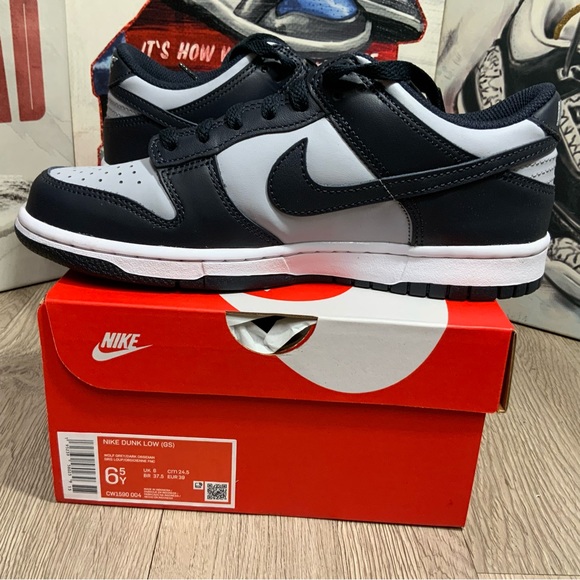 New Nike Dunk Low Georgetown GS Sizes 5.5Y/7W CW1590-004 - Picture 5 of 12